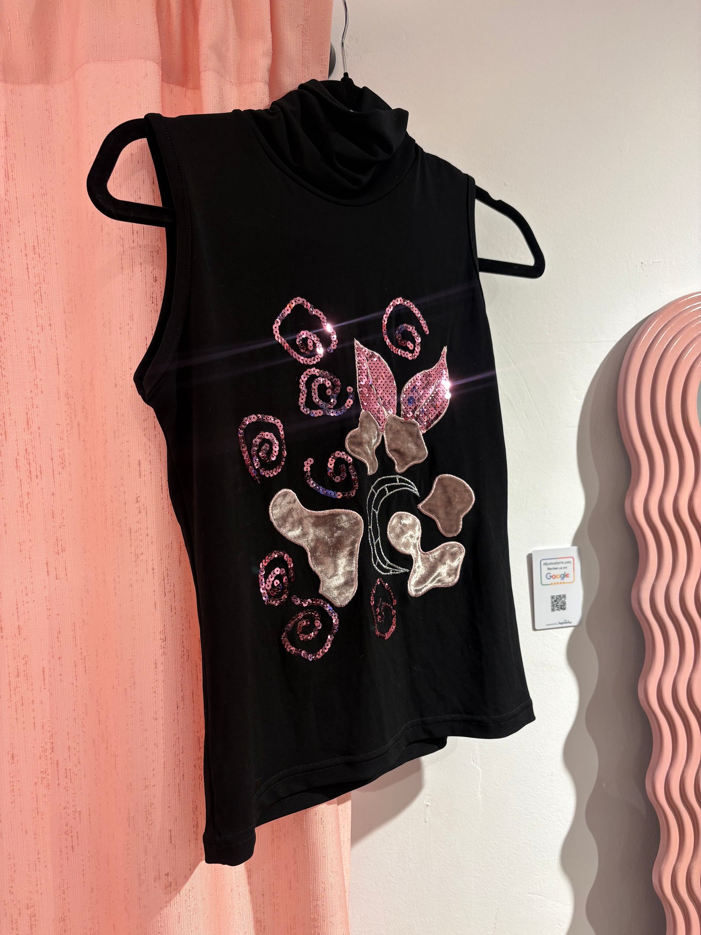 Turtle neck top with sequin details (M)