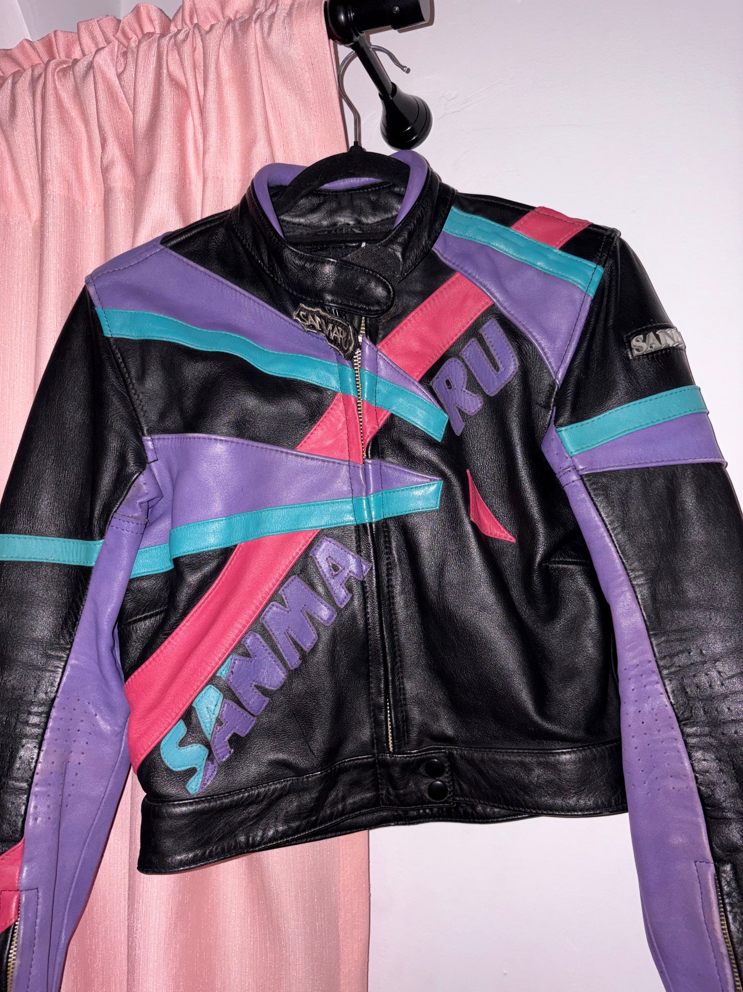 Leather motorbike jacket (XS)