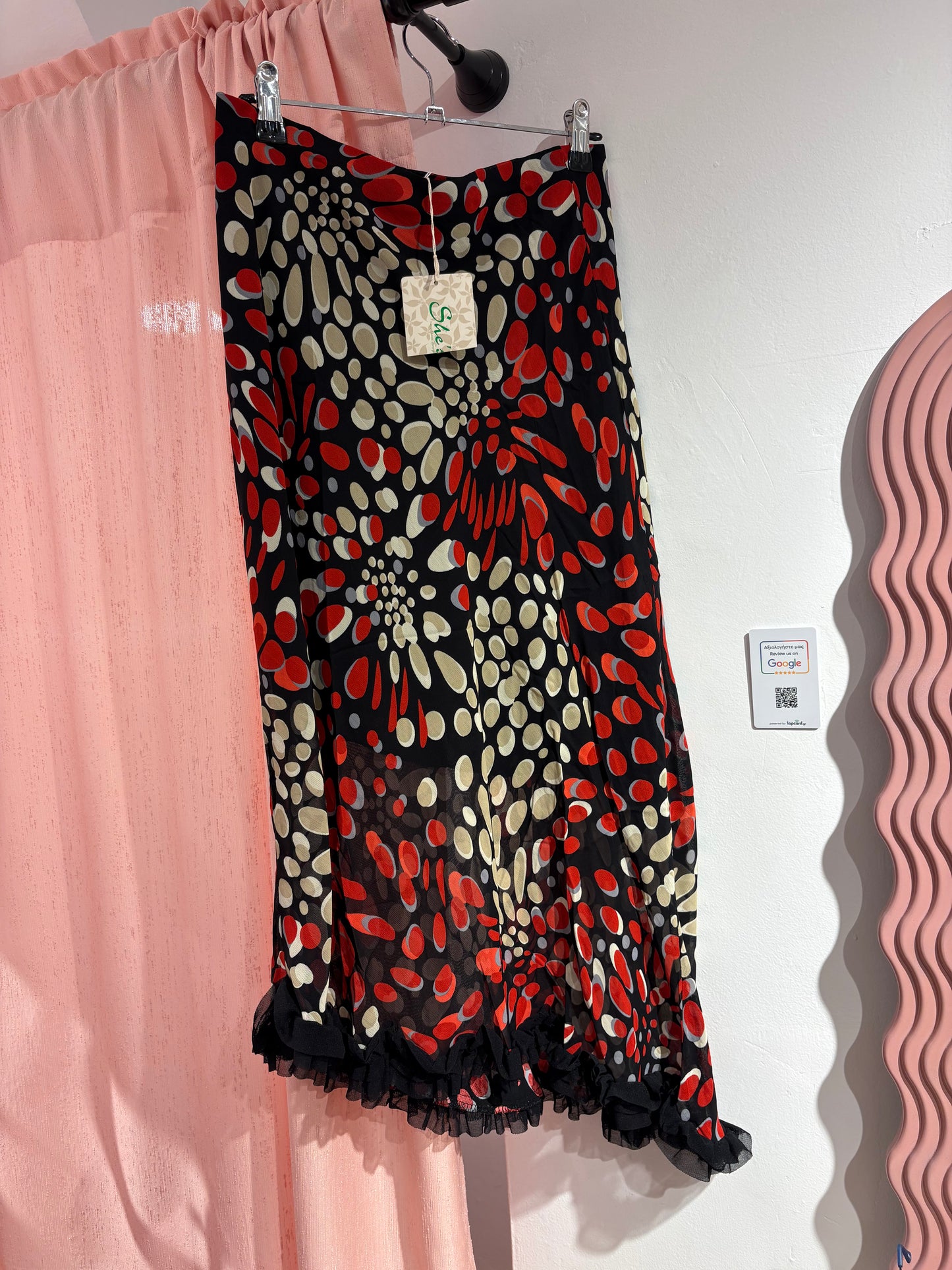 Vintage assymetrical skirt with stunning pattern