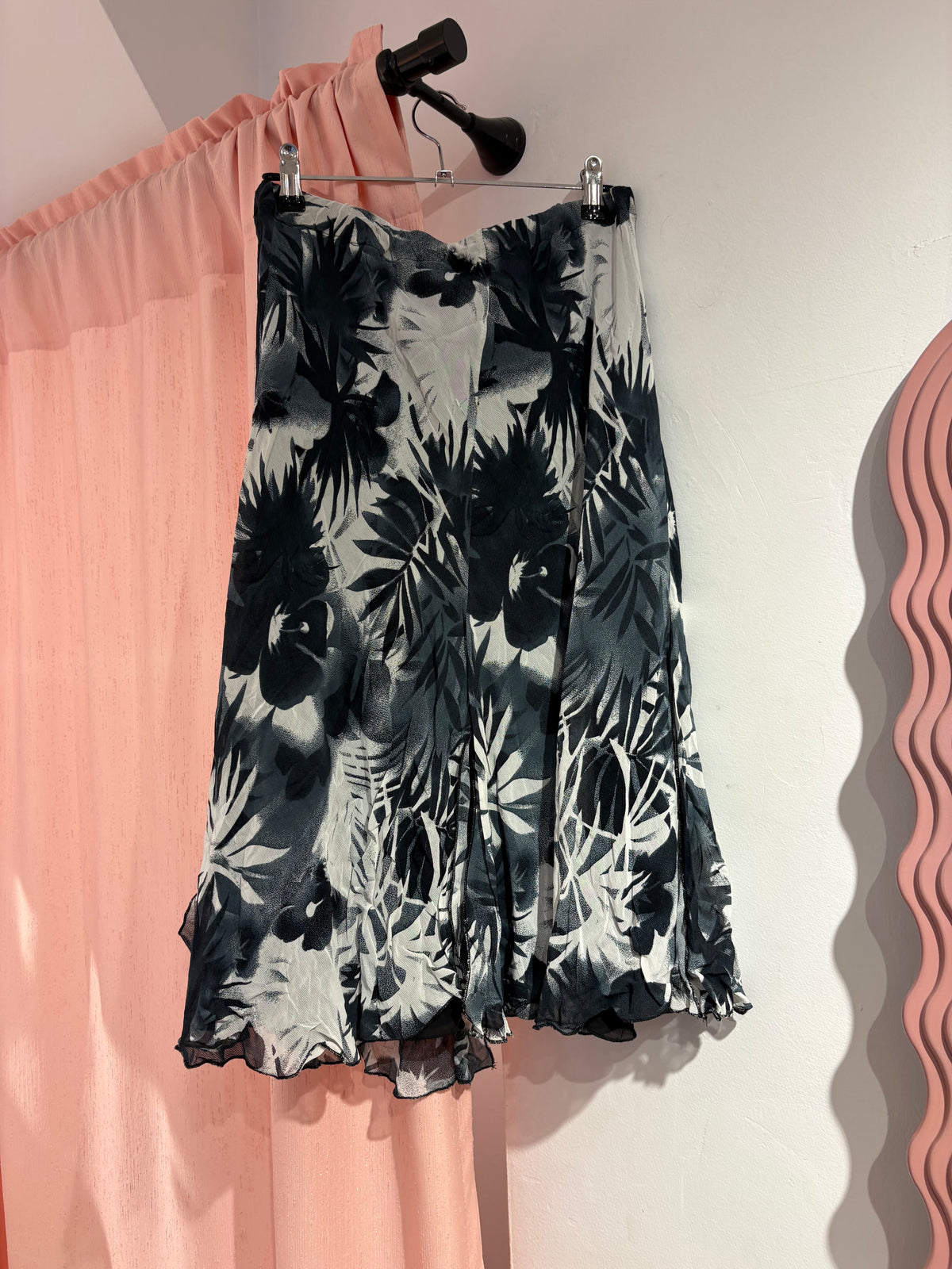 Floral midi skirt (M)