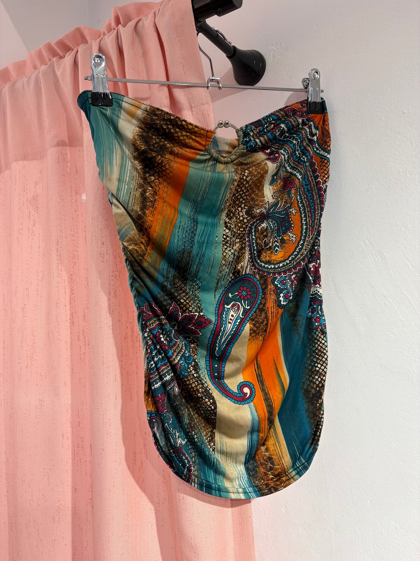 Strapless paisley top with a silver front detail (M)