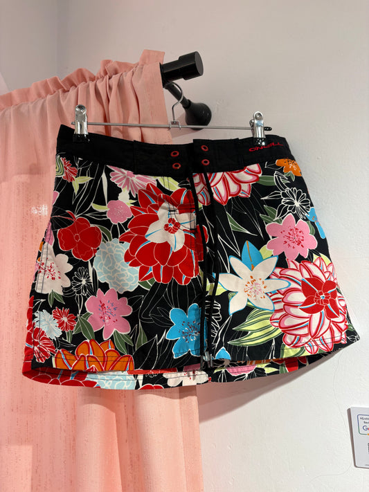 Surf girl O'Neill skirt (M)