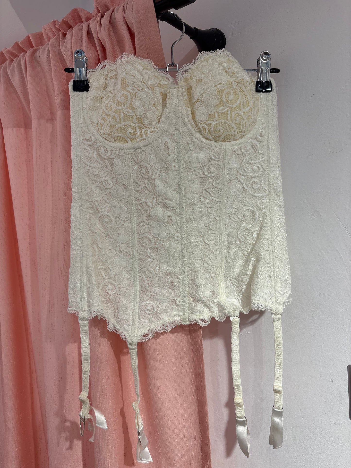 Cream lace corset (85B)
