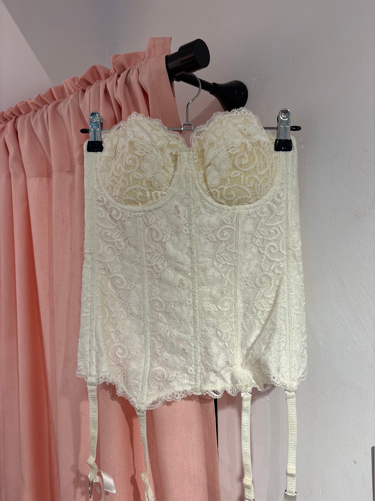 Cream lace corset (85B)