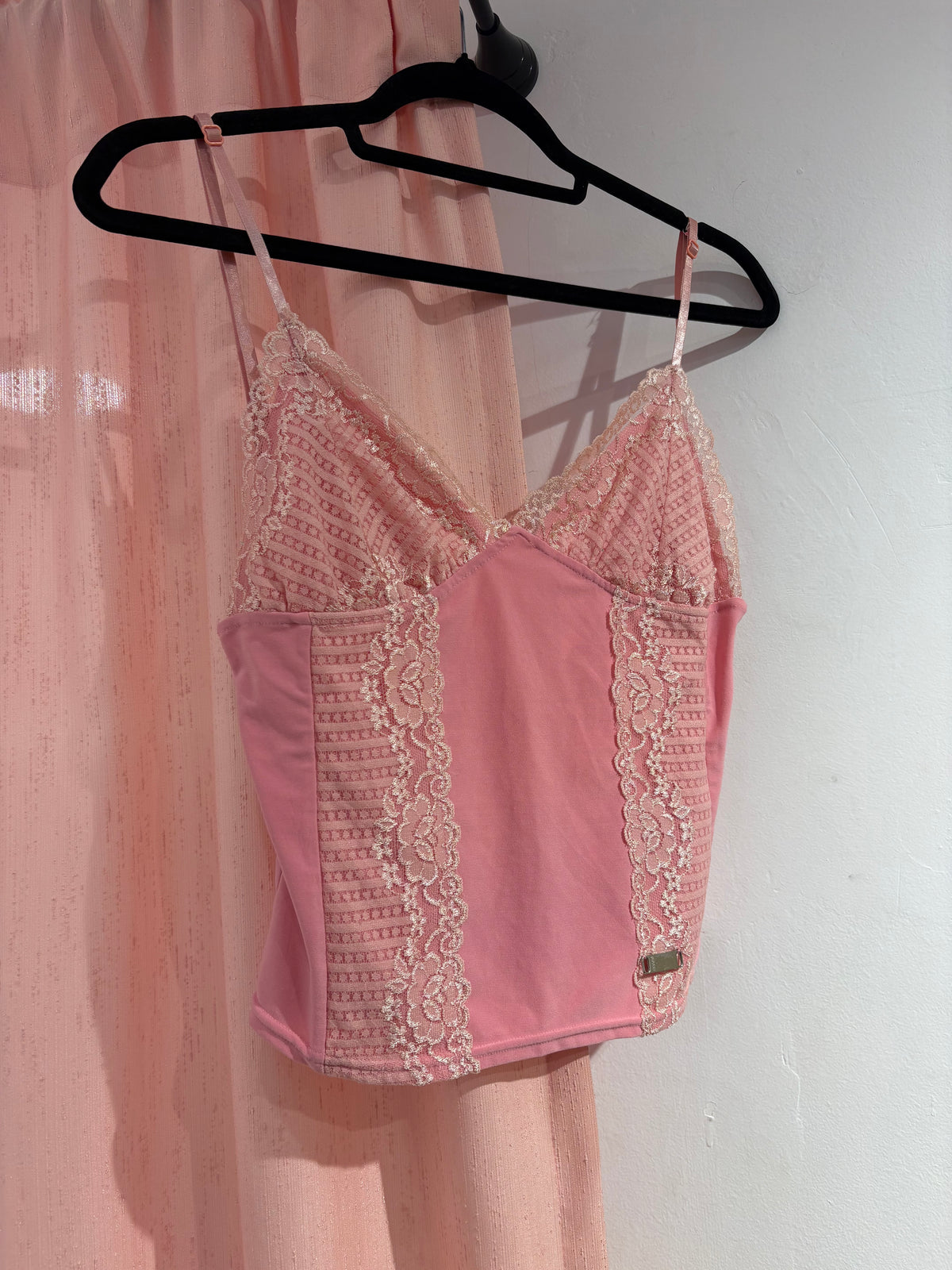 Pink cami top with laced details (Fits M-L)
