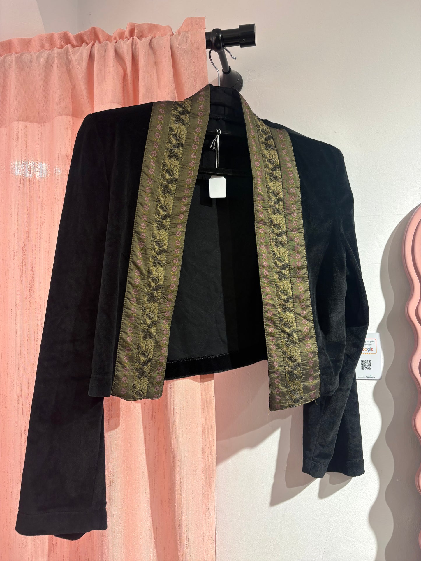 Super cute velvet blazer (M)