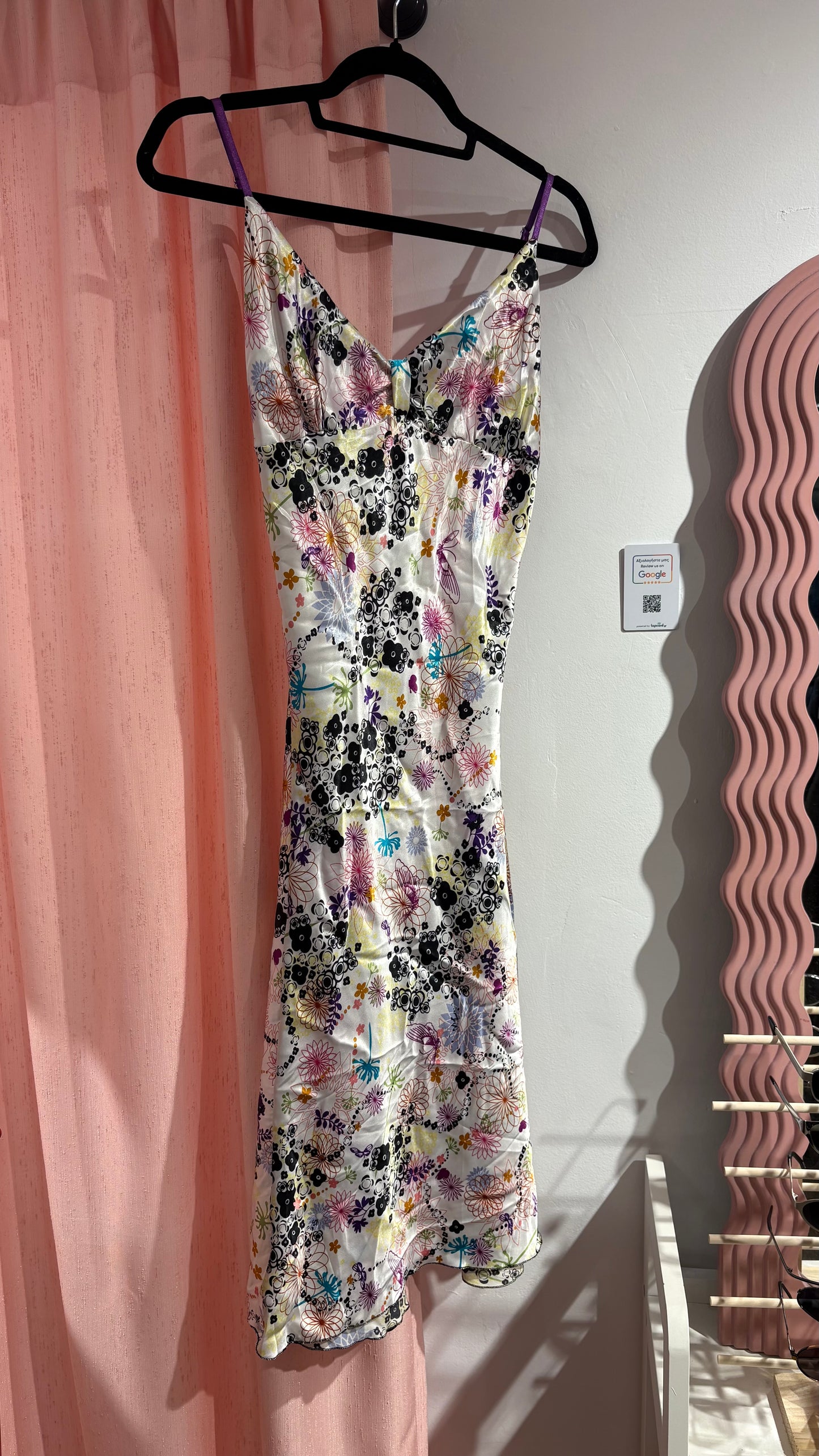 Flirty, feminine floral white dress with colorful patterns (M & L)