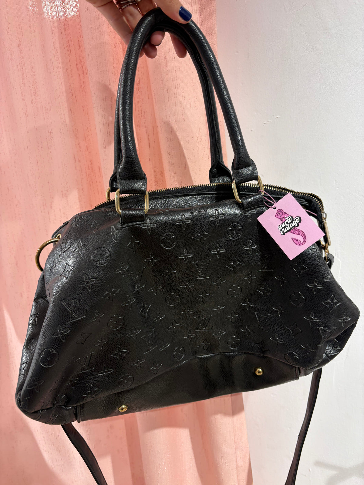 LV replica bag in great quality/condition