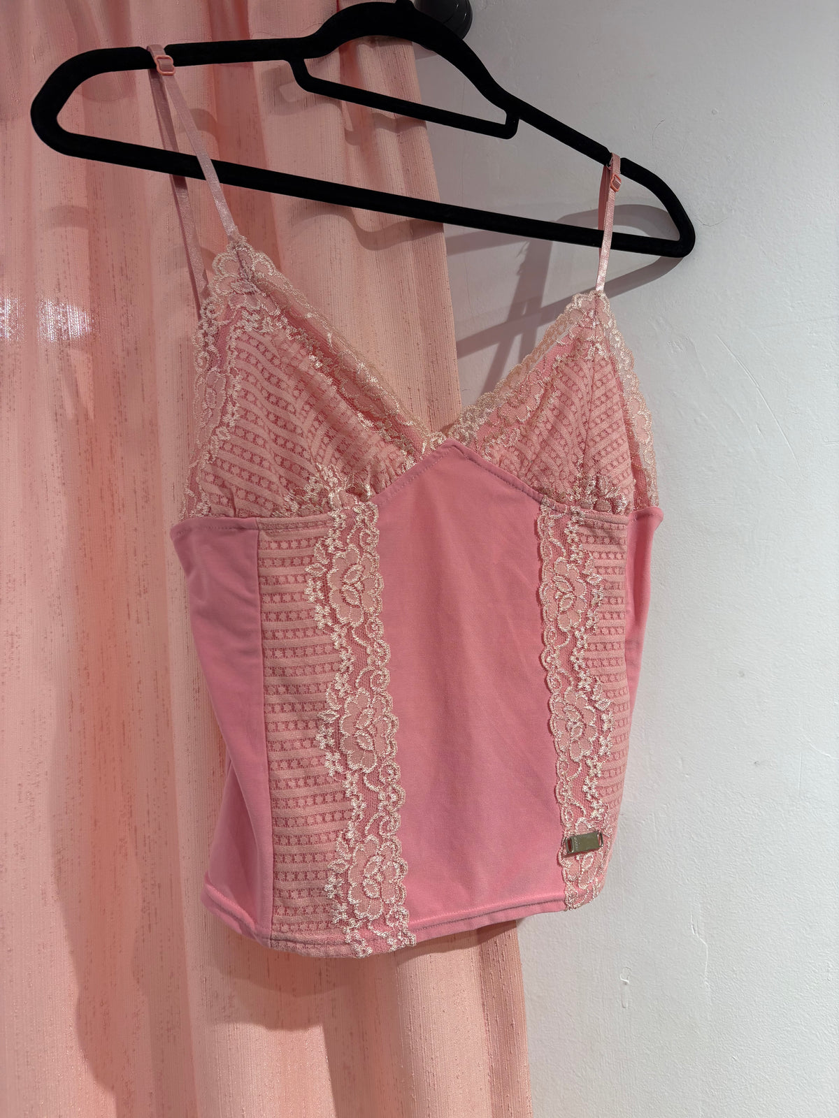 Pink cami top with laced details (Fits M-L)