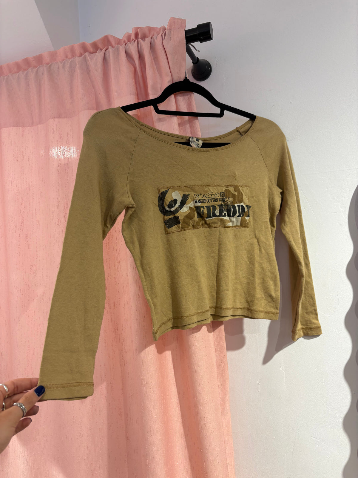 Super cute y2k top (M)