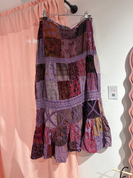 Incredible purple multi pattern skirt (M)