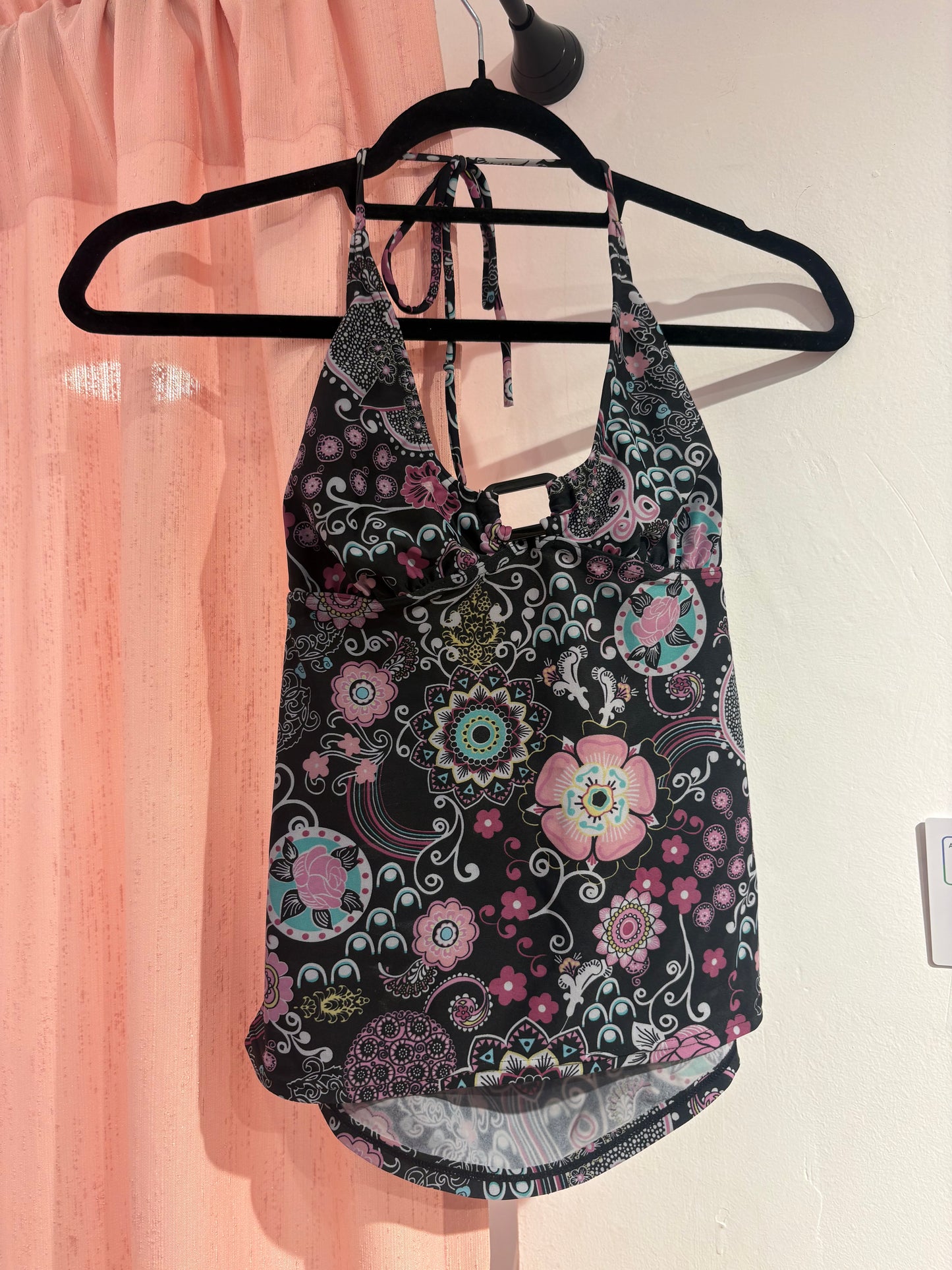 Cute floral halterneck top (L)