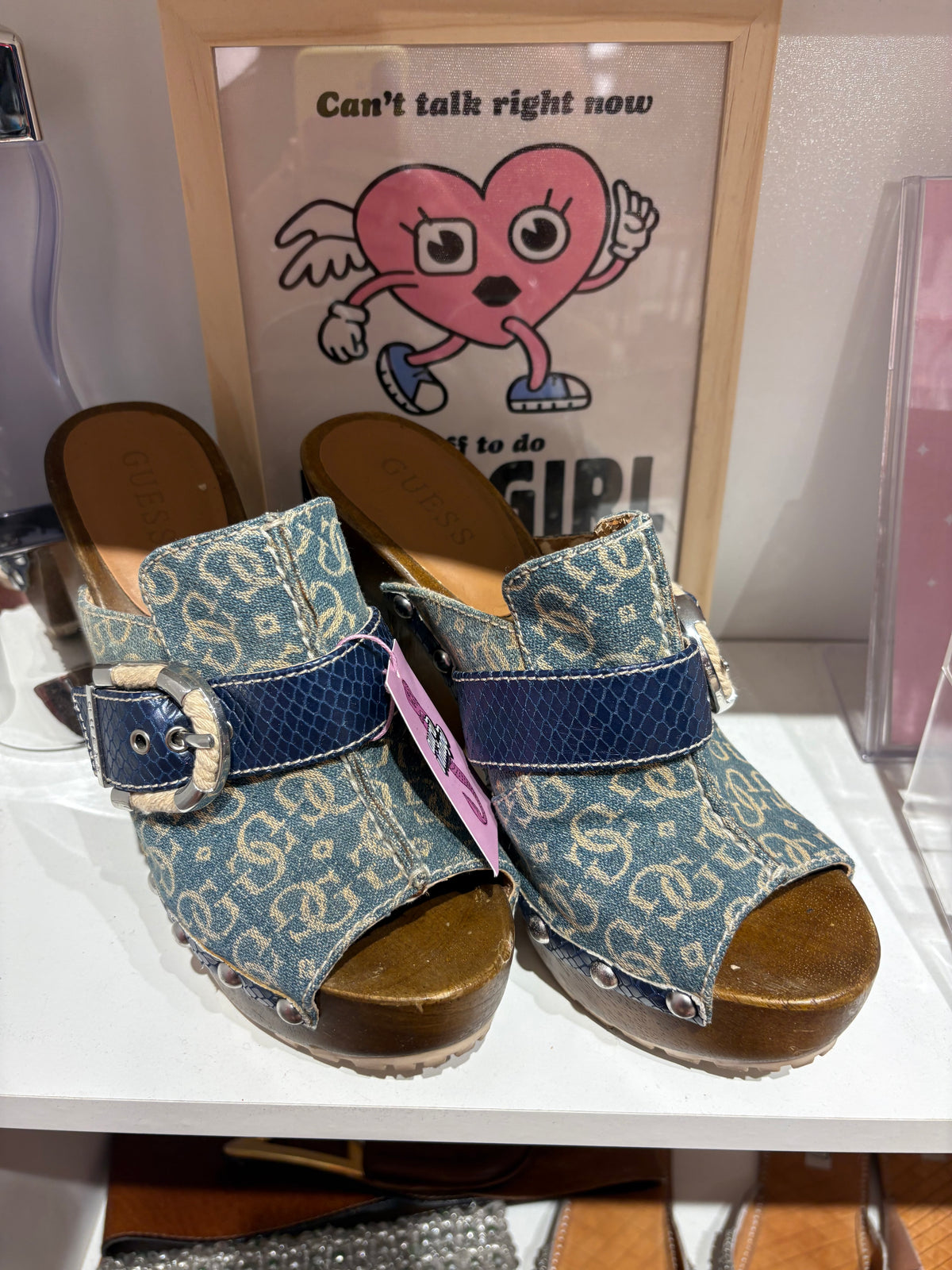 Iconic Guess platforms (39)
