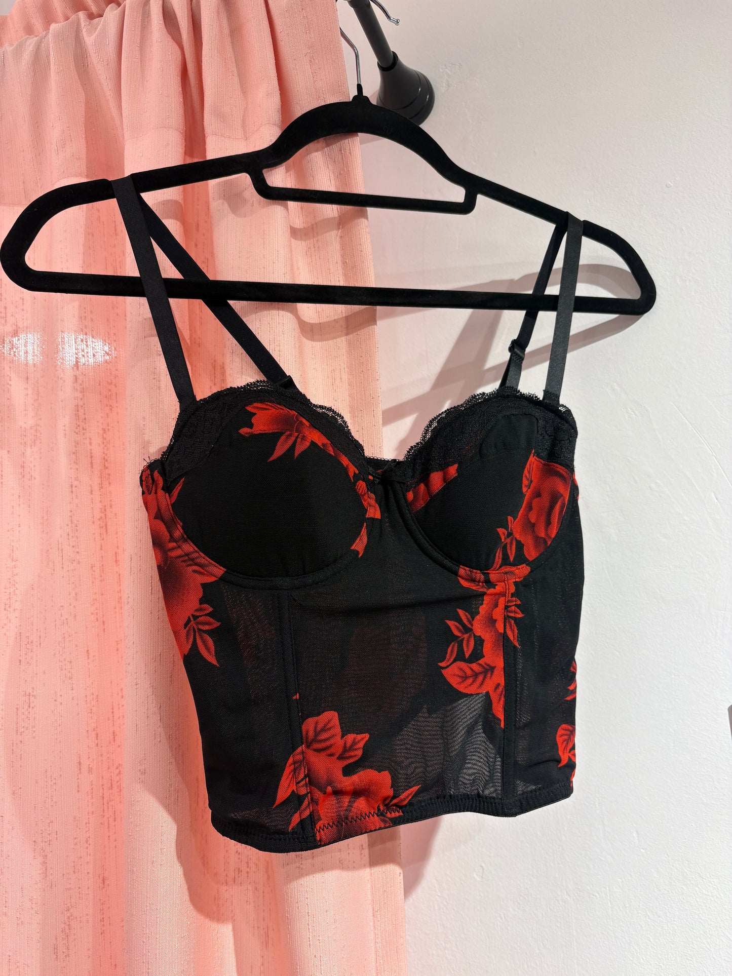 Black corset with vivid red flowers (S-M / 75B)