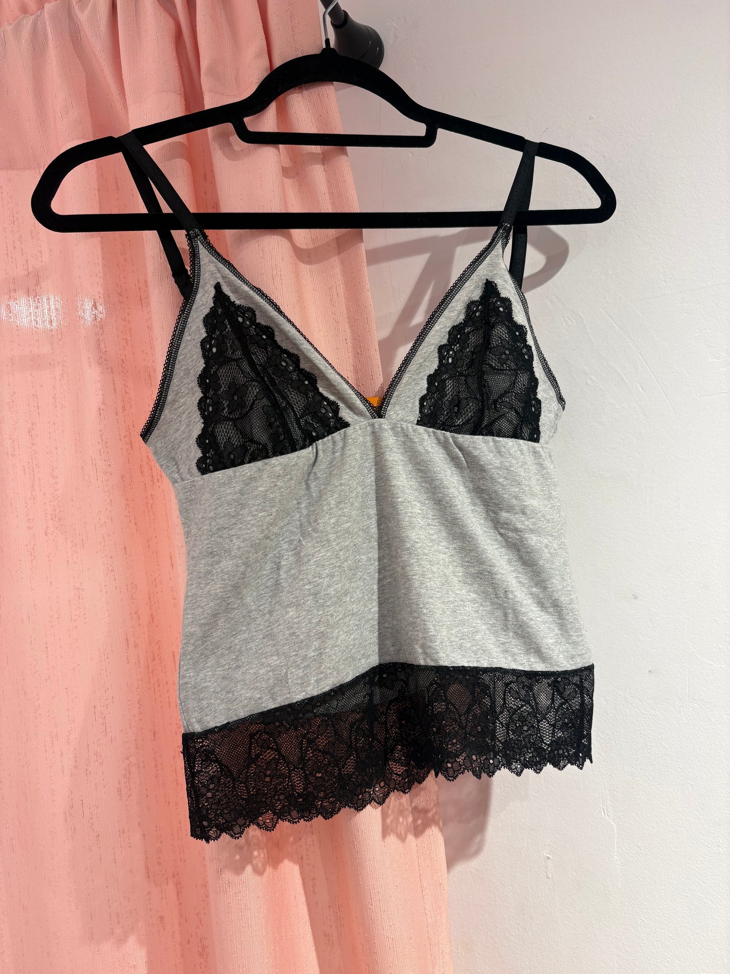 Cami top with lace details (L)