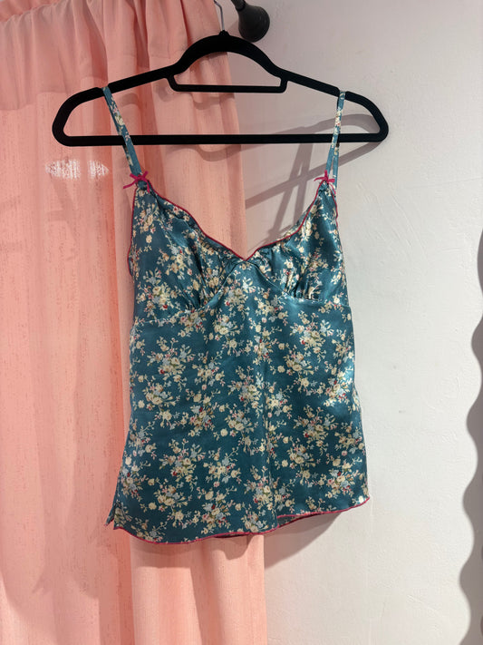 Accessorize satin-like top (L)