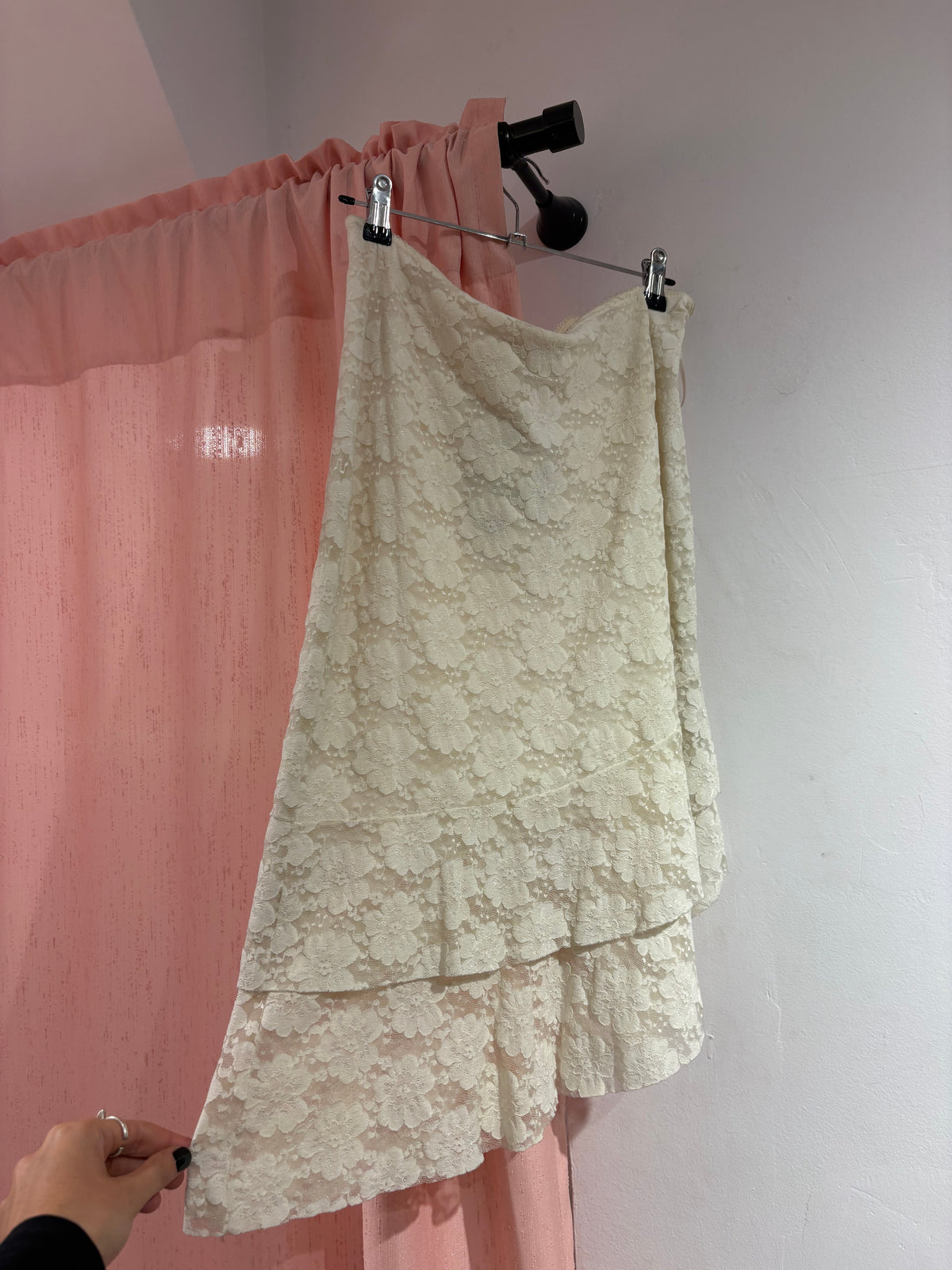 Asymmetrical white laced midi skirt (S-M)