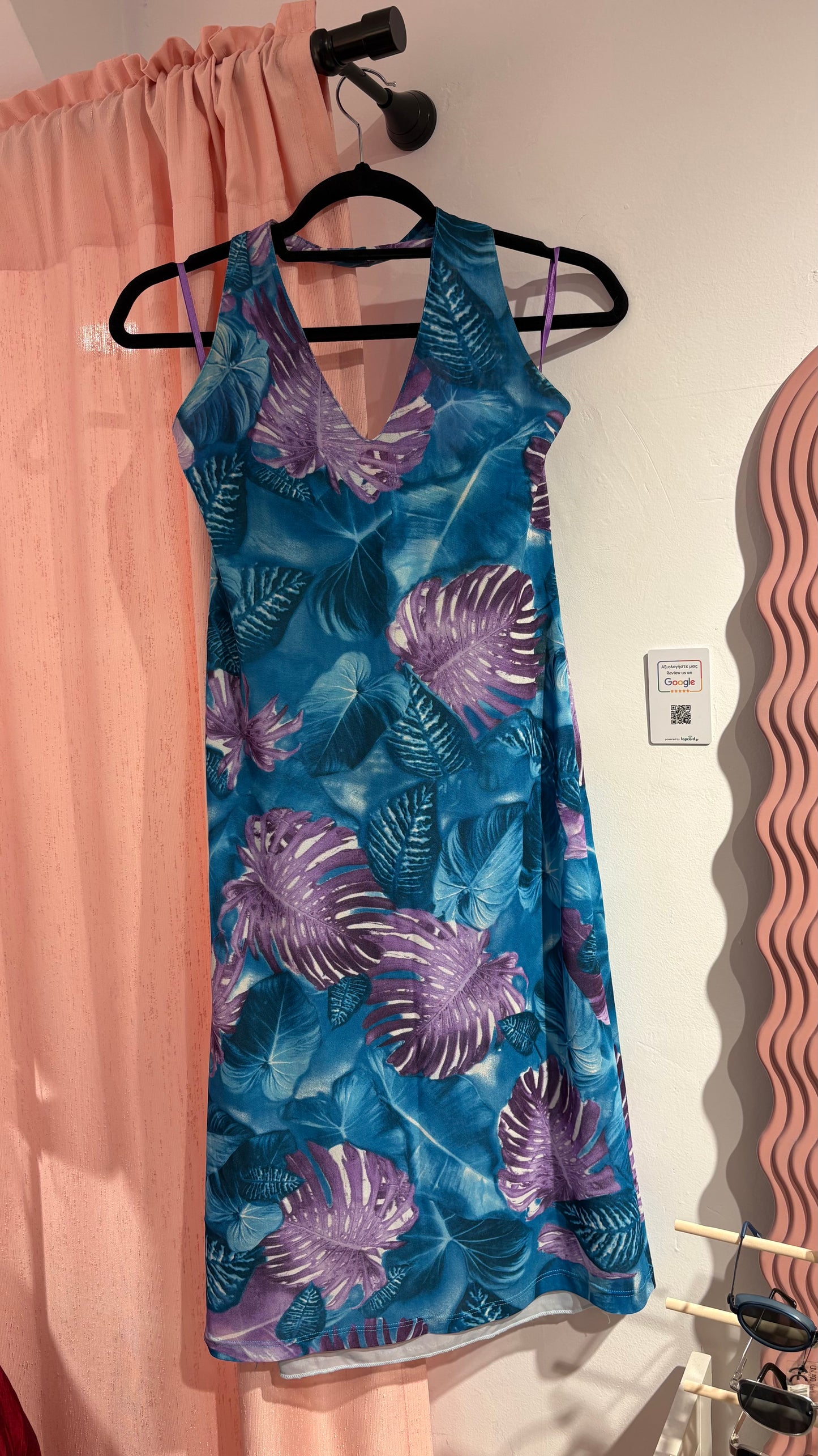 Floral v-neck midi dress (M/L)