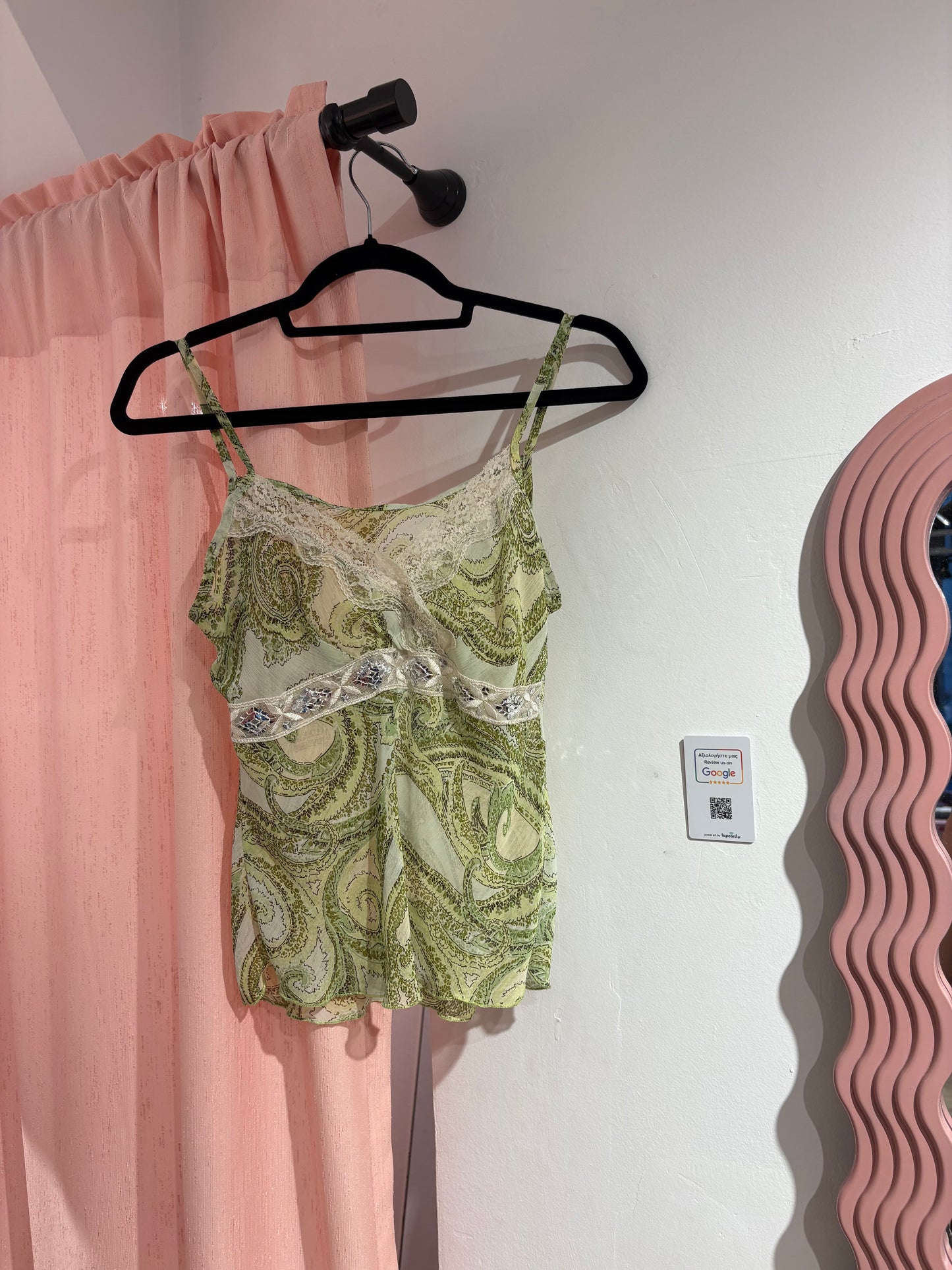 Incredible mesh top with sequin details (L)