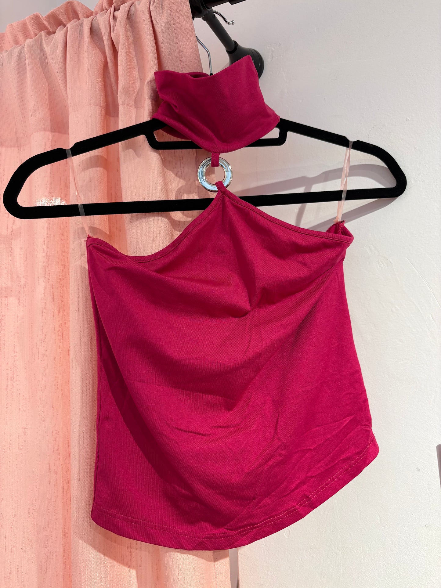 Super cute y2k top with metallic detail (Fits M/L)