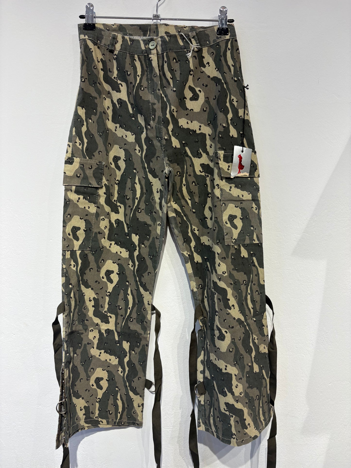 Y2k military capri pants (Fits XS to M)