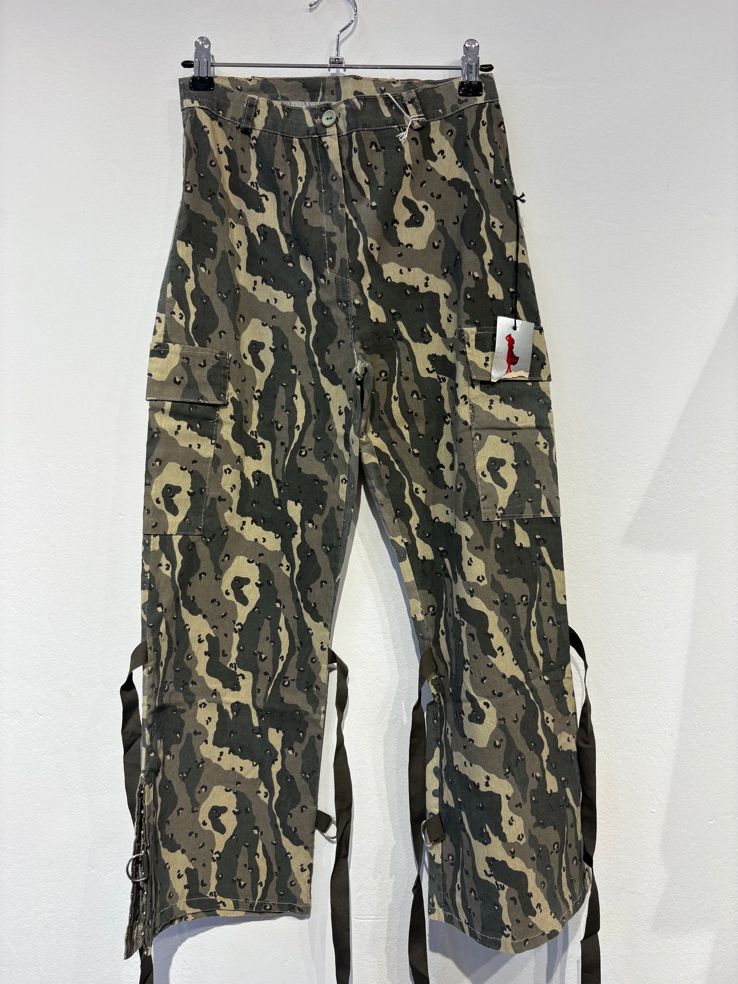 Y2k military capri pants (Fits XS to M)