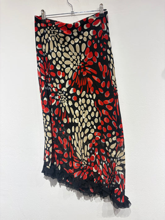 Vintage assymetrical skirt with stunning pattern