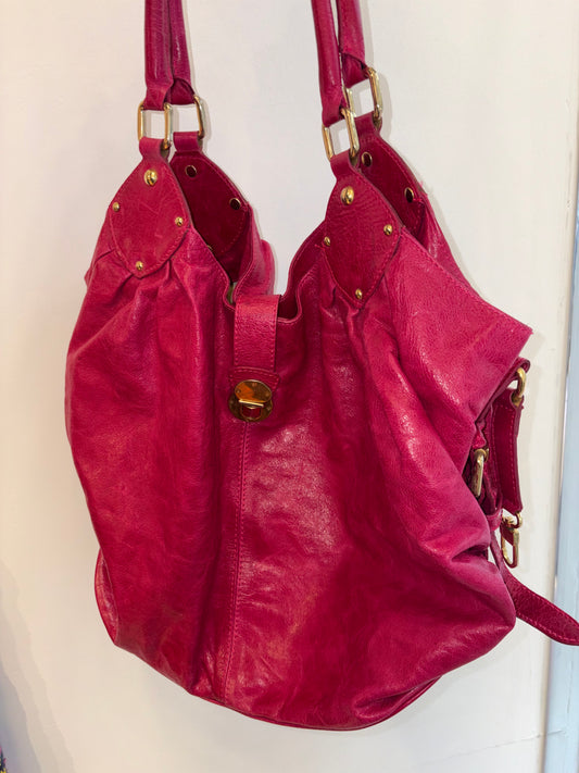 Large y2k fuchsia leather bag with incredible details