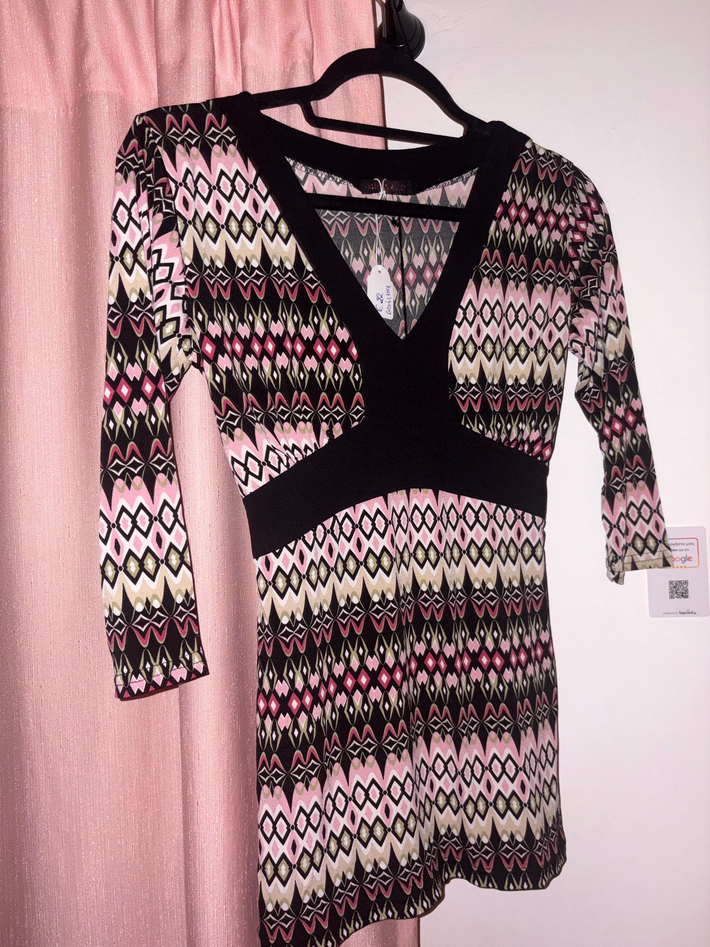 Long patterned top with a retro, Missoni-style geometric print (S-M)