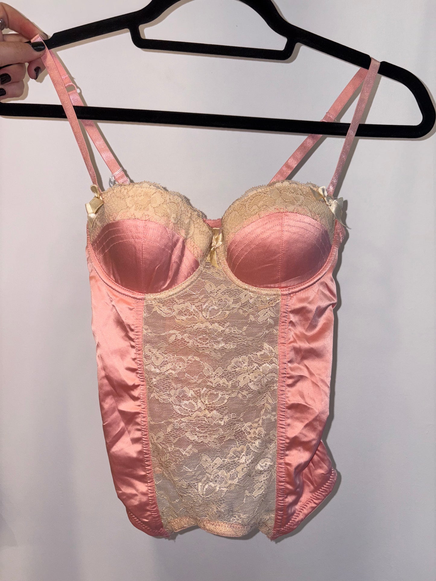 Salmon pink corset with lace details