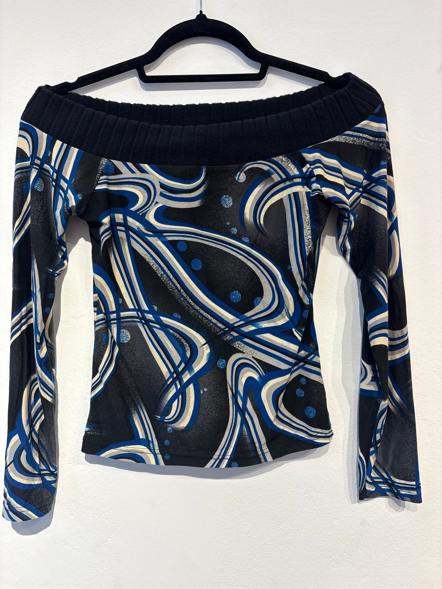 Y2k off-shoulder top with abstract blue/cream swirl print